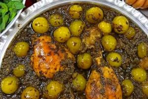 خورش گوجه سبز