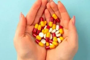 عوارض قرص خوردن زیاد