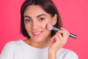 آموزش رژگونه زدن