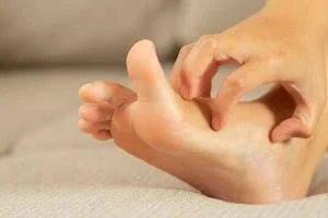 خارش پا در شب
