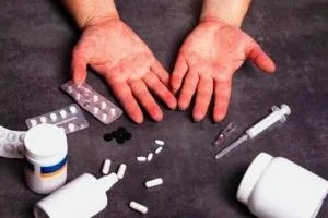 عوارض قطع ناگهانی دارو