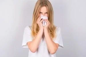 فواید عطسه