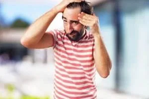 ریزش مو در جوانی 
