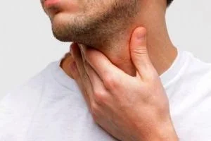 علائم سرطان تیروئید