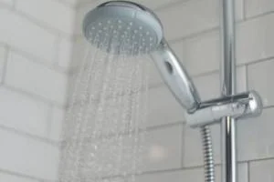 هر روز دوش گرفتن