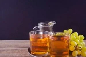 آبلیمووآبغوره در ظروف پلاستیکی
