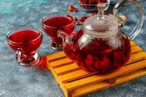 چای ترش و شیرین خنک