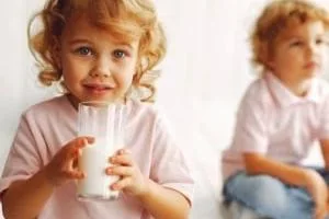 شیر گاو برای کودک