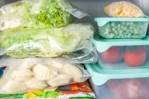 نگهداری مواد غذایی در فریزر