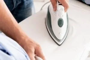 برق افتادگی روی لباس