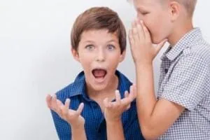 رفتار با کودک خبرچین