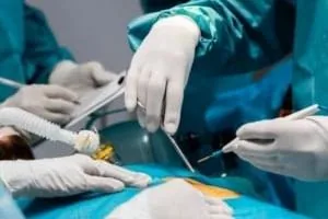 استرنوتومی