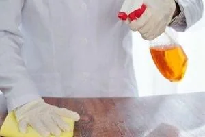 میز چوبی