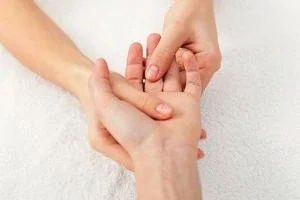 آموزش طب فشاری کف دست