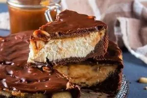 چیز کیک اسنیکرز