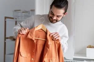 نگهداری کفش و لباس