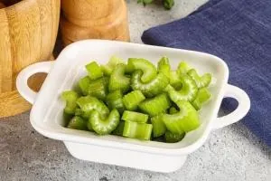 خورش کرفس