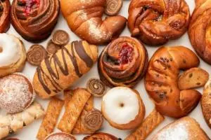 شیرینی ماه تولد