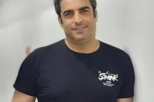 منوچهر هادی 