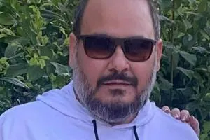 رضا داوودنژاد