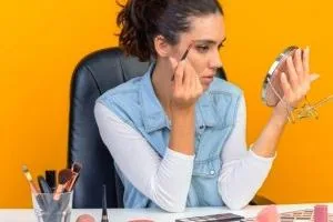 آرایش کردن