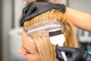 رنگ کردن ریشه مو