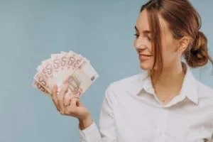 بهتر شدن وضع مالی