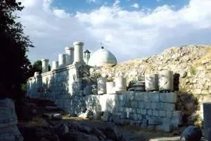 معبد آناهیتا