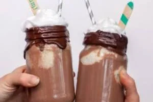 طرز تهیه بستنی نوشابه ای