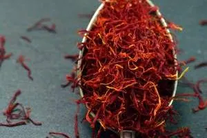 زعفران برای پوست