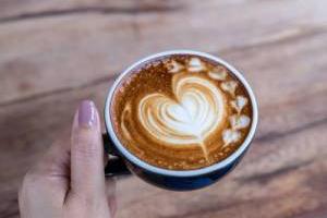 نوشیدن قهوه