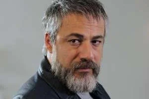 امیر آقایی