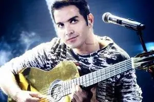 محسن یگانه