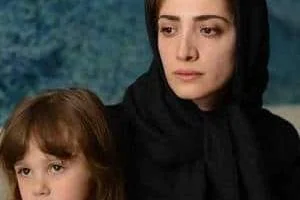مینا ساداتی