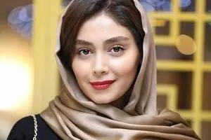 دیبا زاهدی