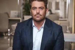 محمدرضا گلزار