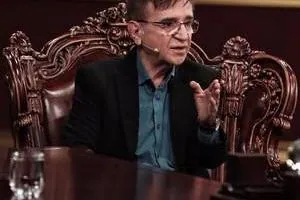 دکتر محمود انوشه