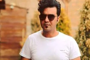 پیشواز علیرضا روزگار