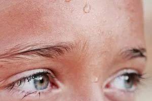 فواید عرق کردن
