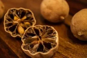 تلخی لیمو عمانی
