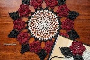 رومیزی قلاب بافی