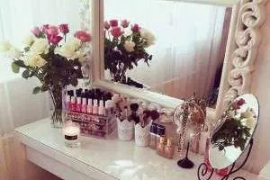 چیدن میز آرایش