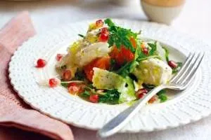 سالاد موزارلا با میوه های زمستانه