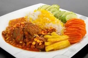 خورشت قیمه با گوشت شتر مرغ
