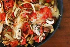 تیلاپیا با سس پمینتو 