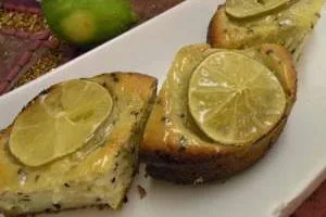 کیک لیمو با تخم خرفه