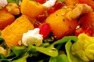 سالاد کدو حلوایی و انار