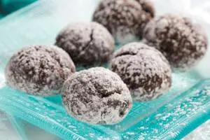 اسنوبال های شکلاتی