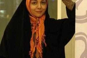  آزاده نامداری