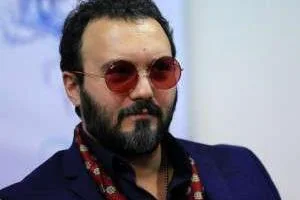 کامبیز دیرباز